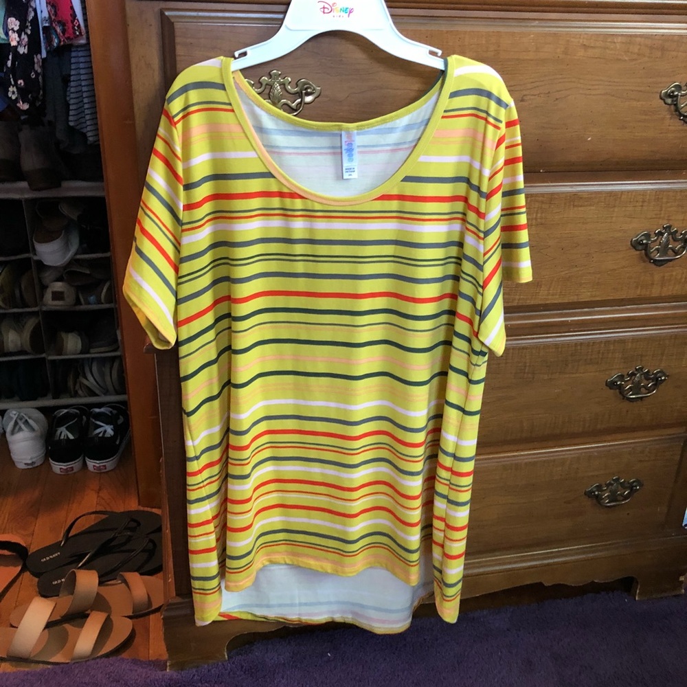 Lularoe Classic Tee